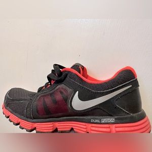 Nike Women’s Running Shoes - Dual Fusion ST2, Size 8